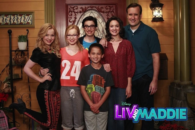 Zoe Perry Liv and Maddie Exploring Her Role and Talent