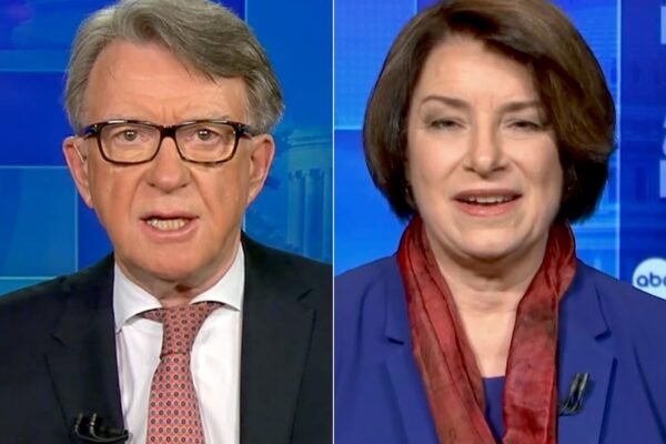 Klobuchar says he was "horrified" by Trump and Zelenskyy shouting a game