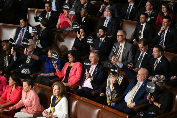 Trump Minimized tariff concerns could be a gift for democrats: analysis Trump Minimized tariff concerns could be a gift for democrats: analysis