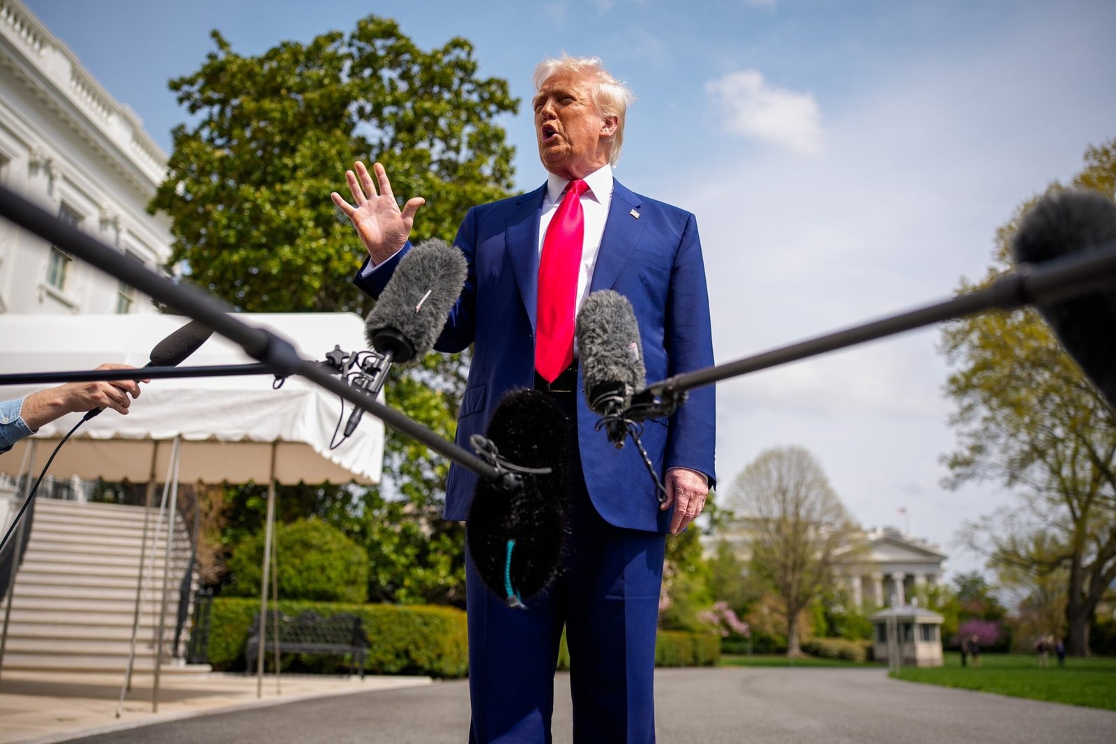Trump says he could spend 2 years before the rates are in the rise of American manufacturing
