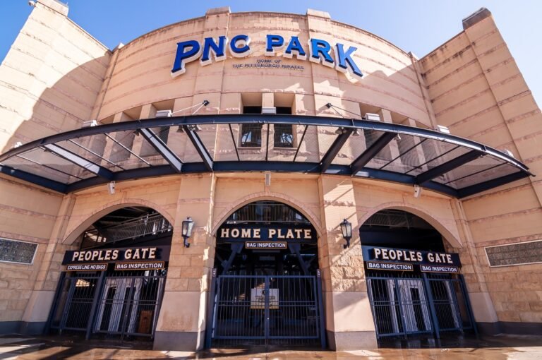 Fan in critical condition after the fall of the stands in the PNC Park of Pittsburgh