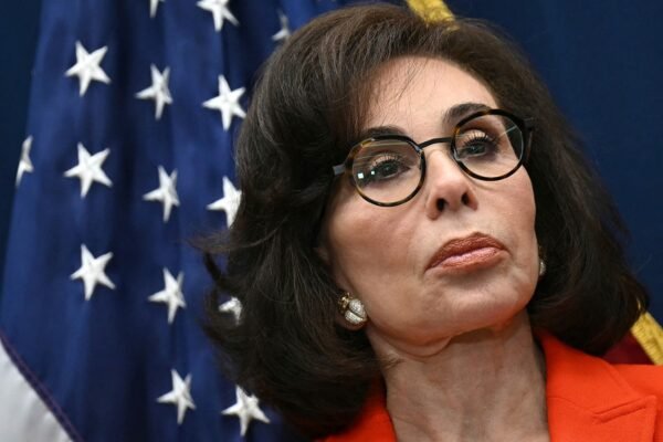 Trump swear in Jeanine Pirro as the main prosecutor in DC