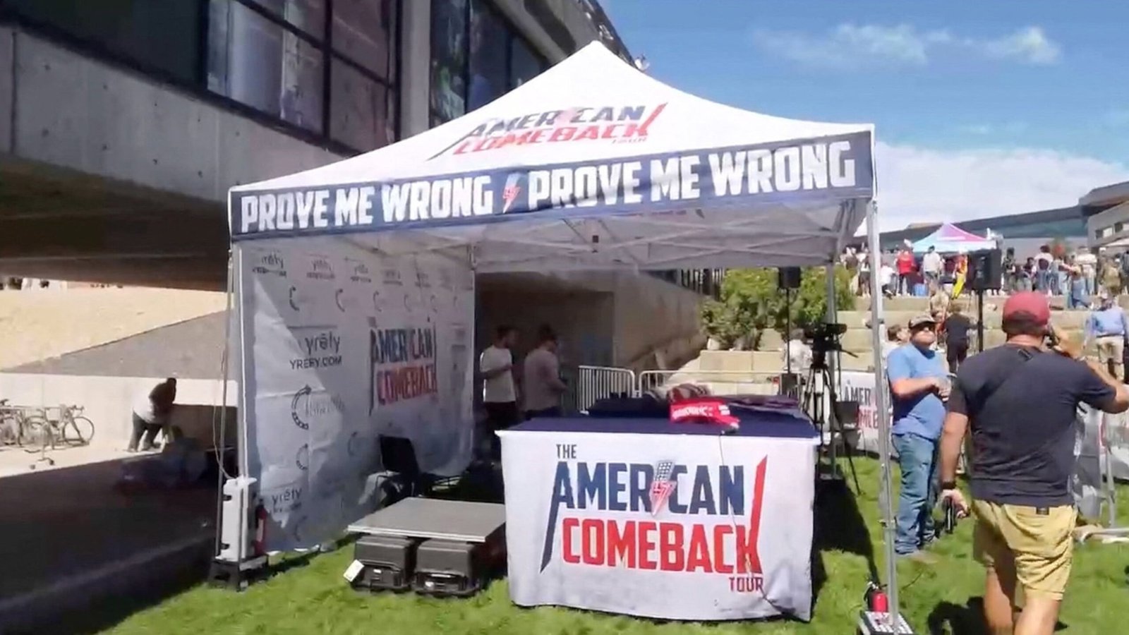 Photo: Charlie Kirk fatally at the Utah Valley University event